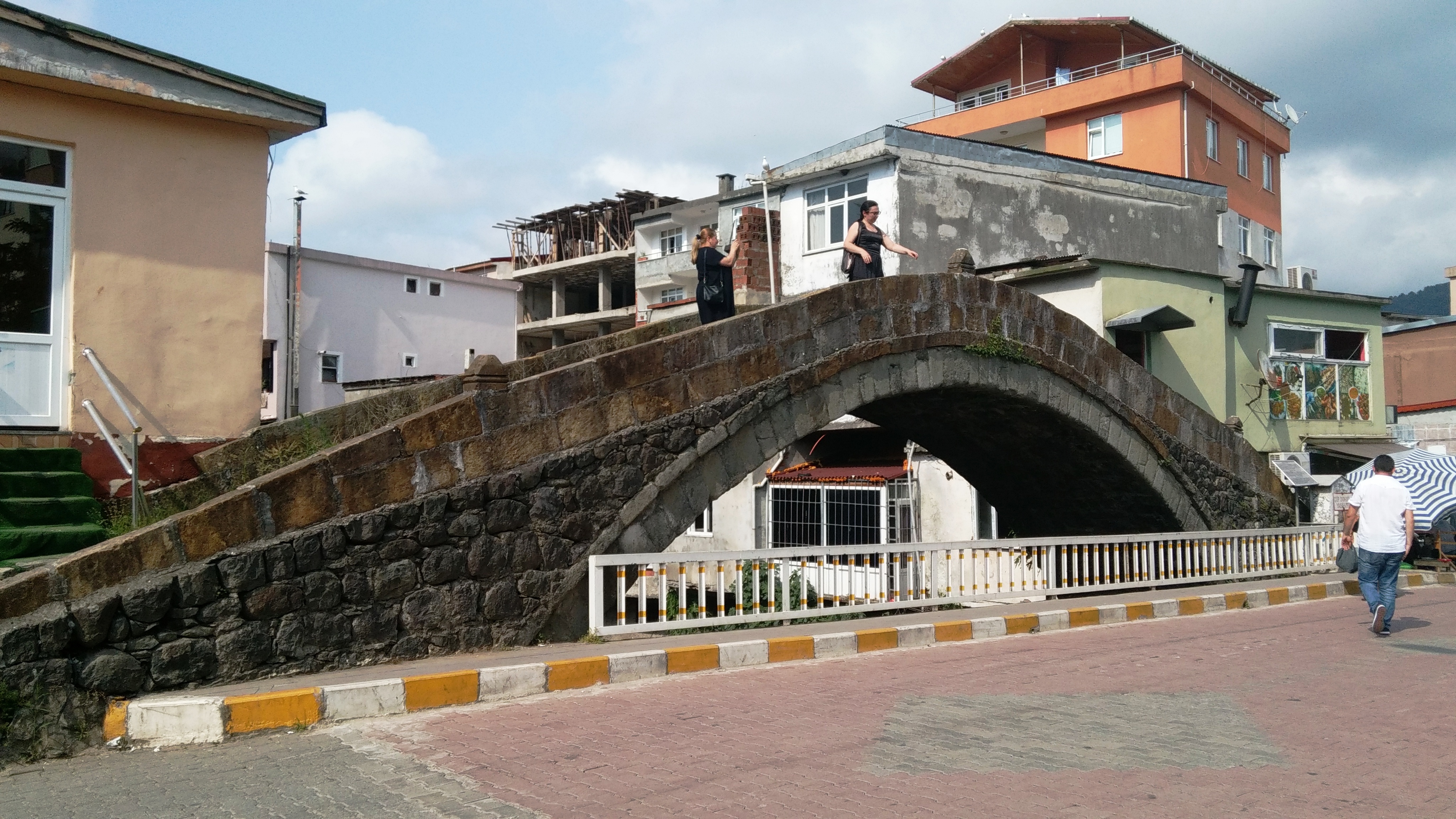 Kemalpaşa Artvin tarihi taş köprü